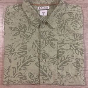Columbia XL Short Sleeve Green Leafy Shirt
